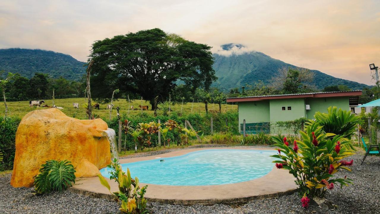 Chongos Place Hotel La Fortuna Exterior foto