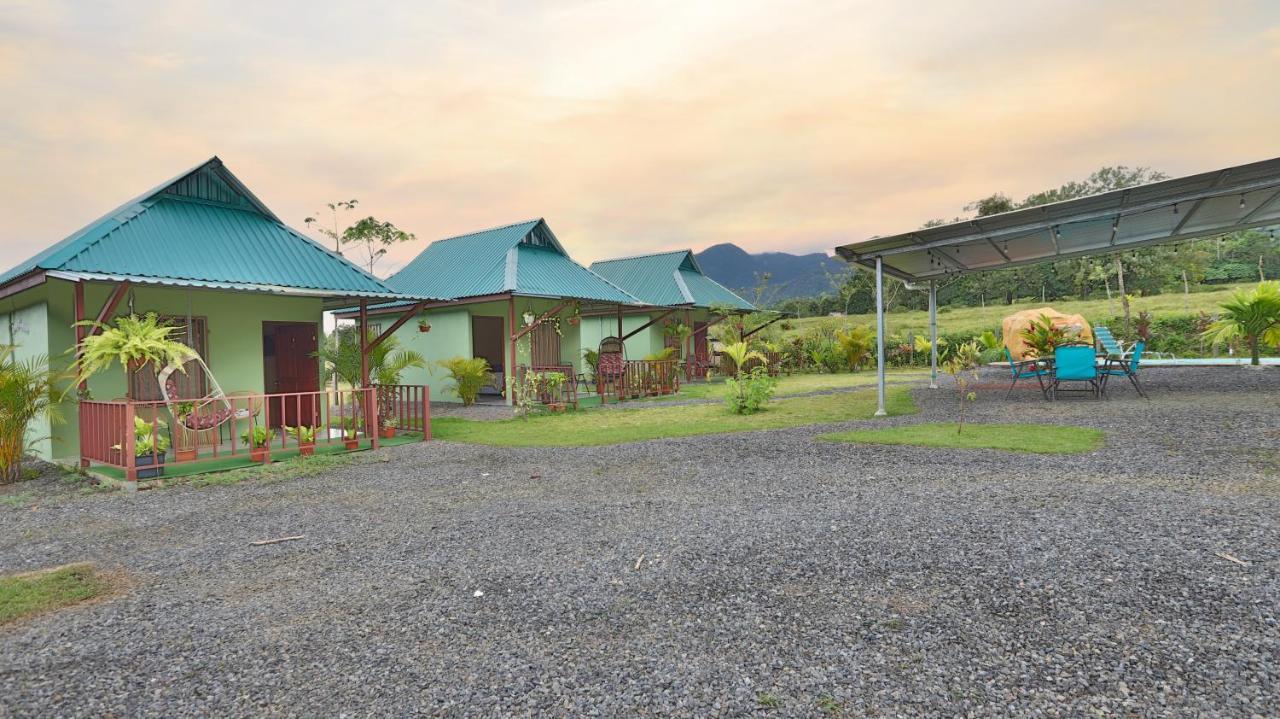 Chongos Place Hotel La Fortuna Exterior foto